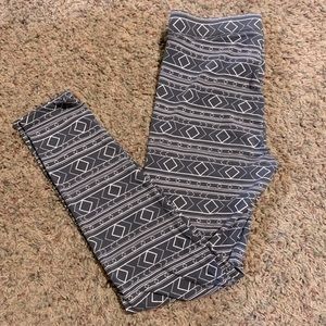 PINK by Victoria’s Secret | Leggings | Size Medium | Gray & White